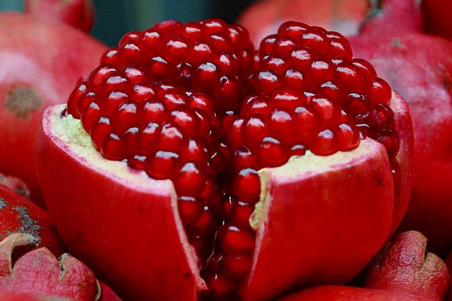 How to Get Juice from Pomegranate